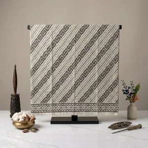 Kain Tenun Rewoven